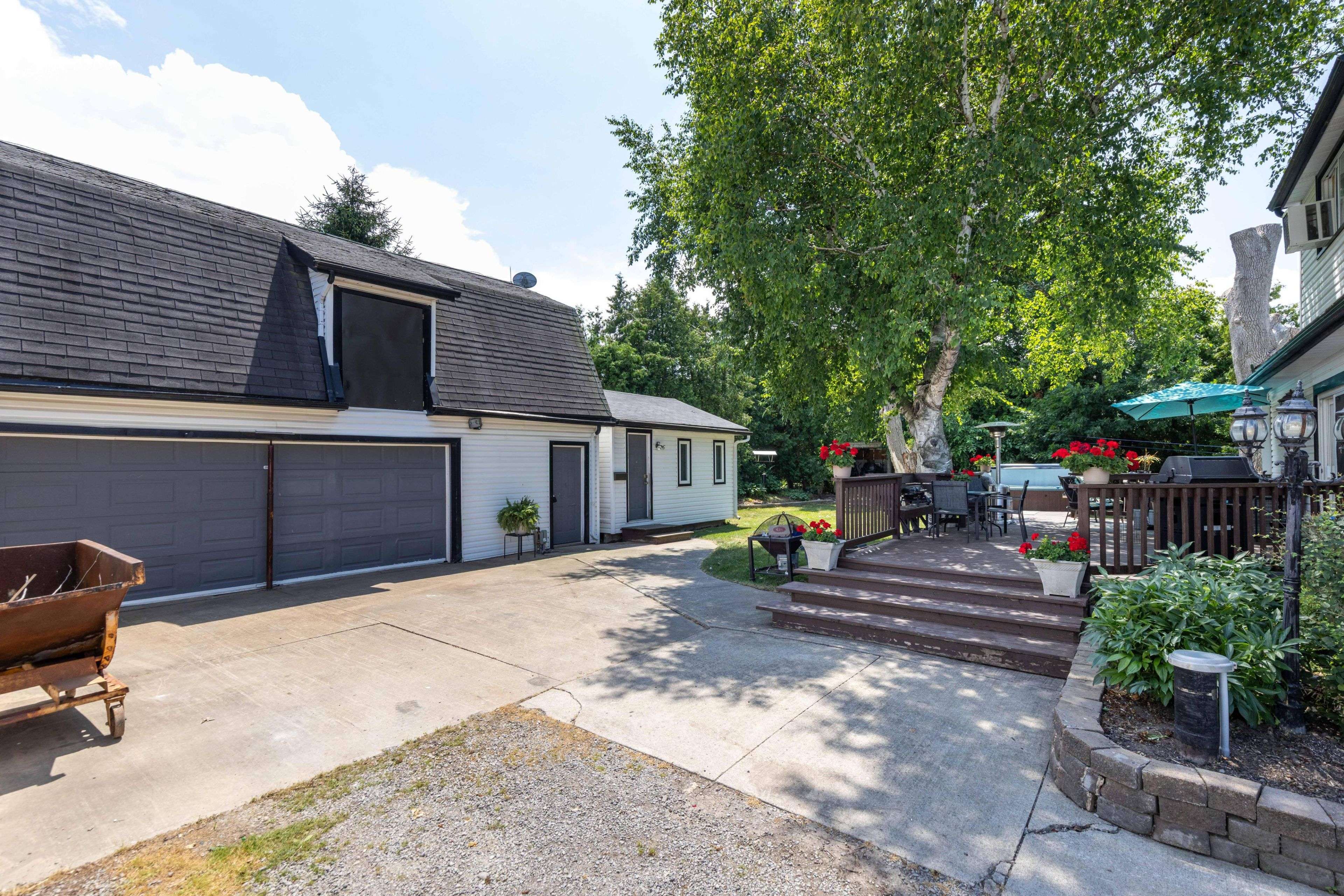Niagara-on-the-lake, ON L0S 1J0,649 Lakeshore RD
