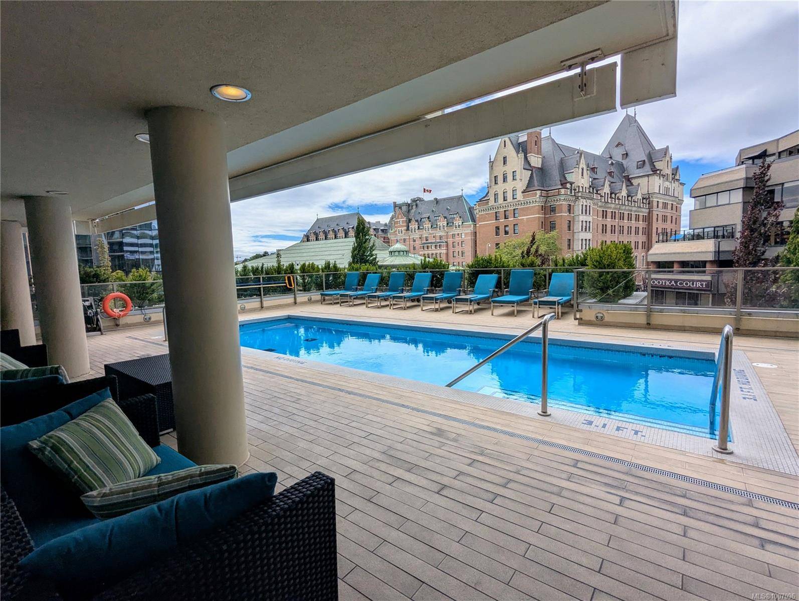 Victoria, BC V8W 0A9,707 Courtney St #1405