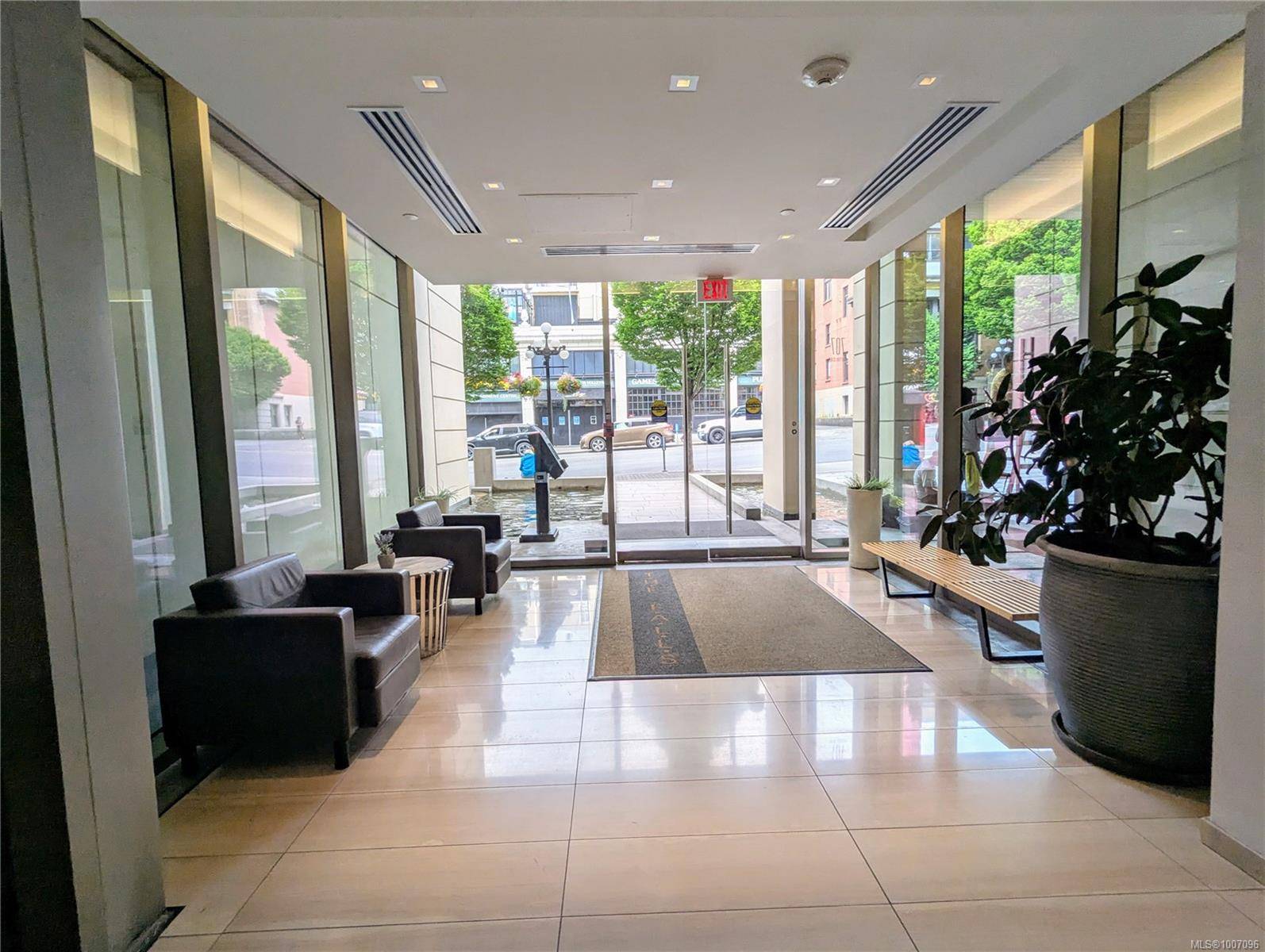 Victoria, BC V8W 0A9,707 Courtney St #1405