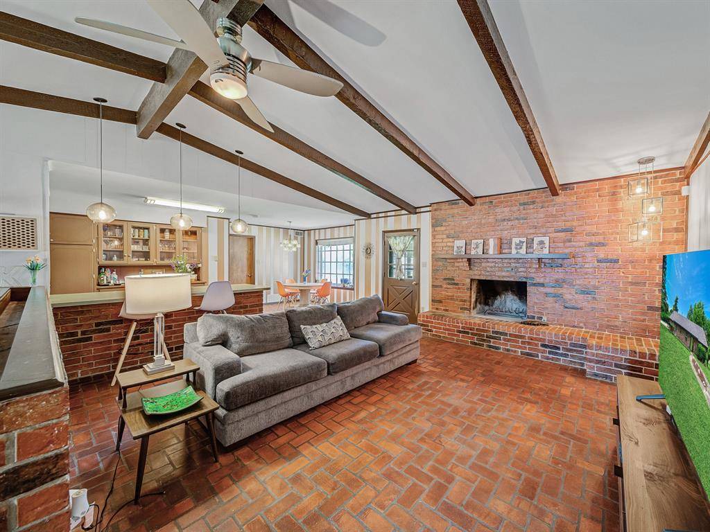 Denton, TX 76209,1406 Churchill Drive