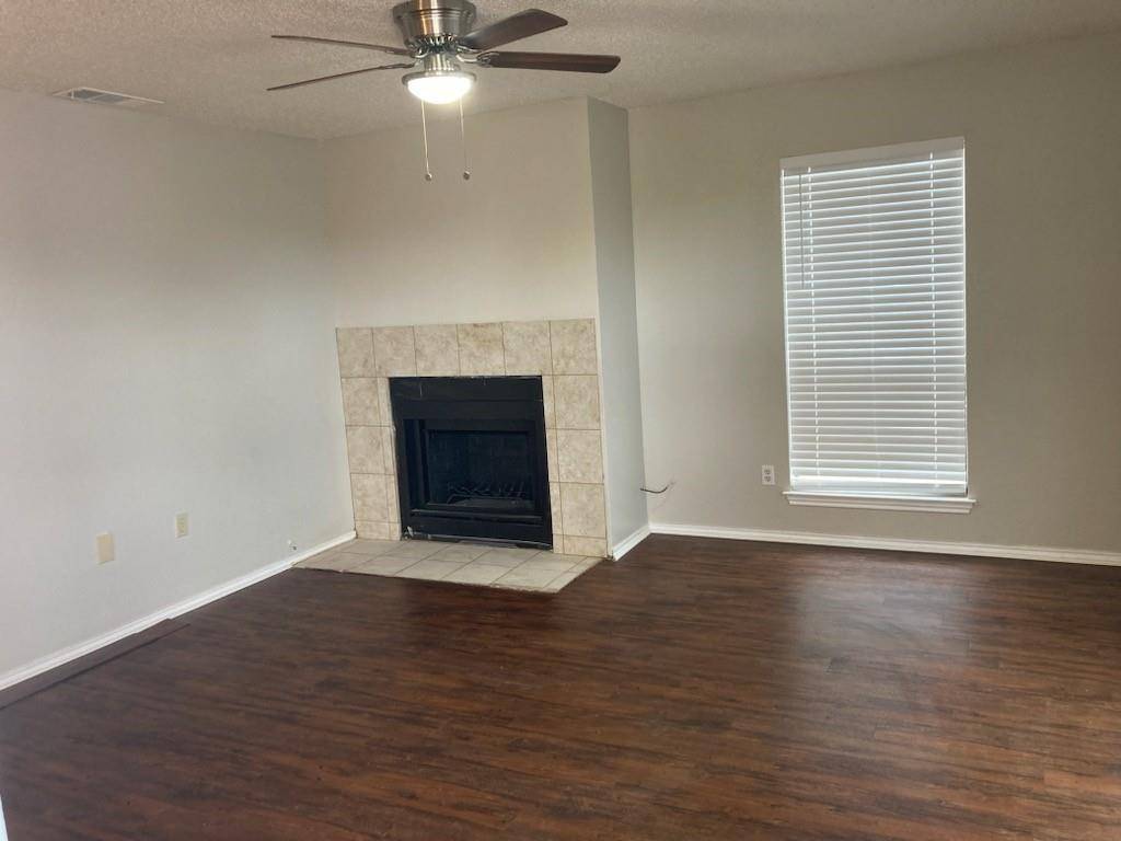 White Settlement, TX 76108,8129 Foxfire Lane #C
