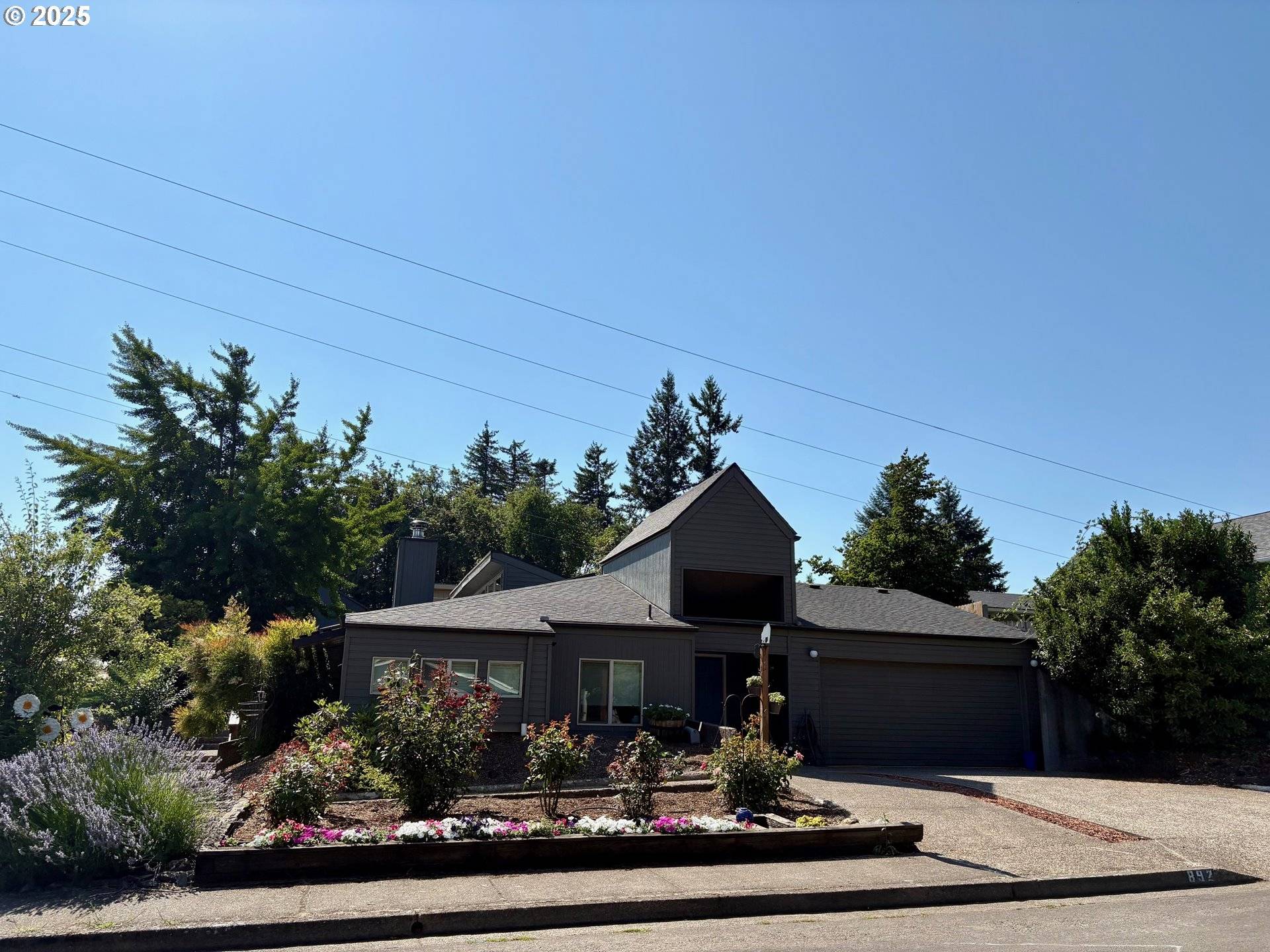 Springfield, OR 97478,892 S 55TH PL