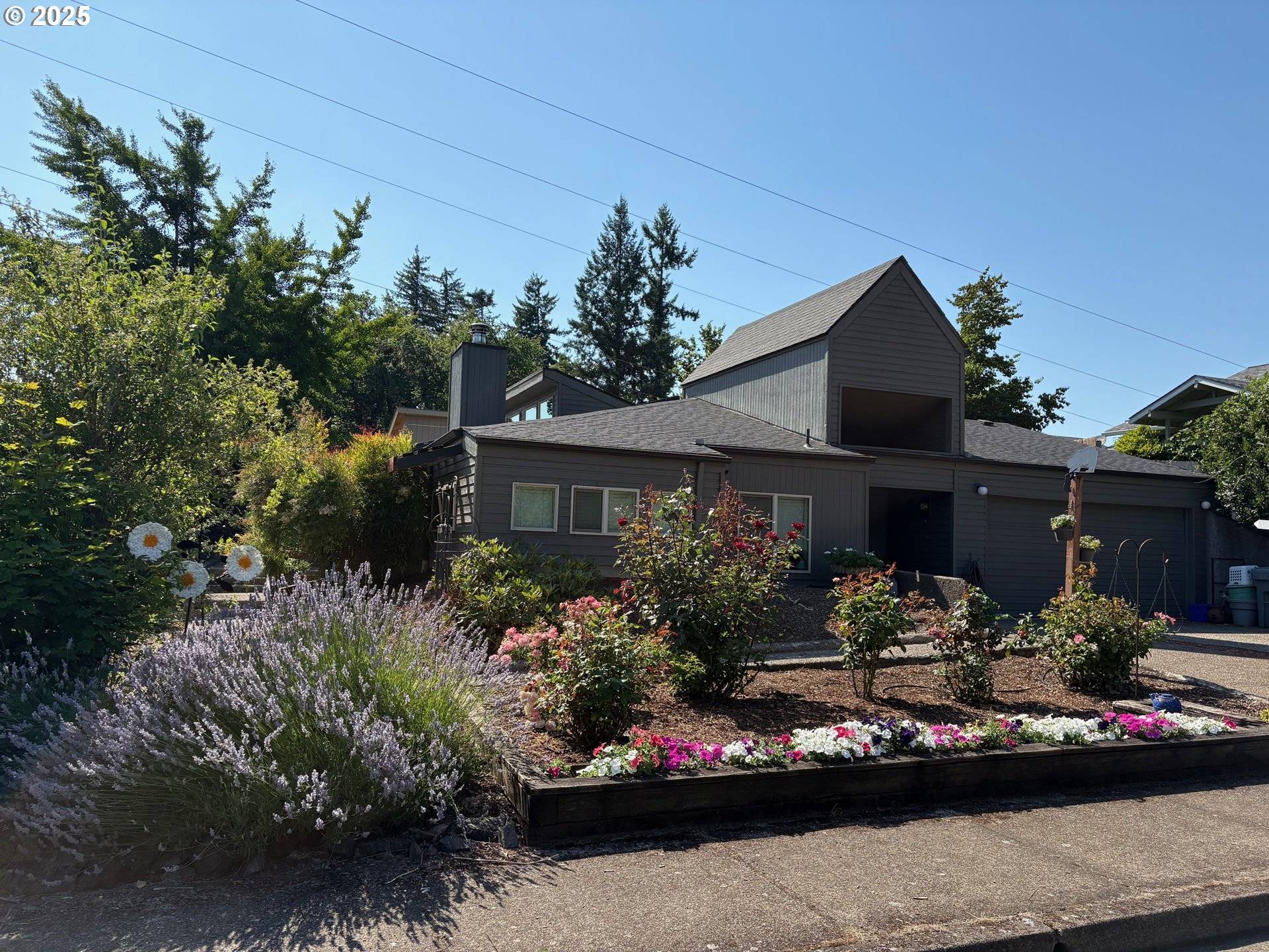 Springfield, OR 97478,892 S 55TH PL