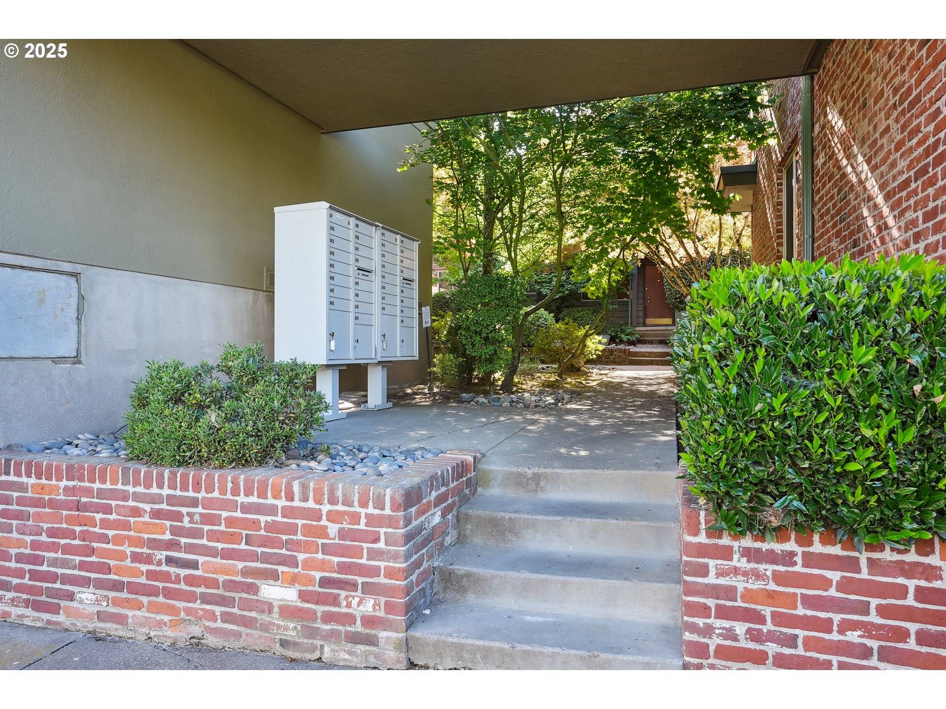 Portland, OR 97239,908 SW GAINES ST #31