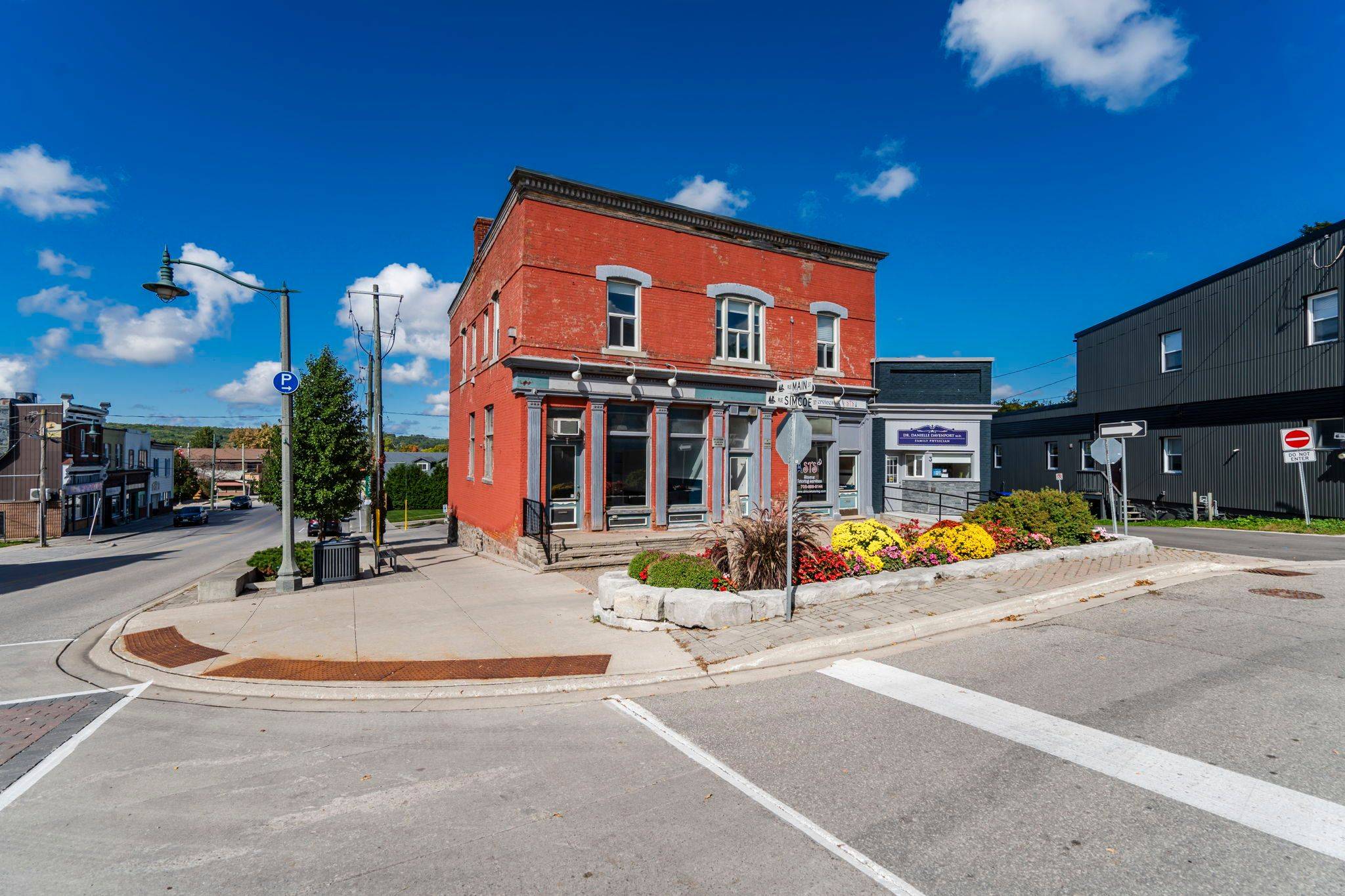 Penetanguishene, ON L9M 1V2,1 Simcoe ST