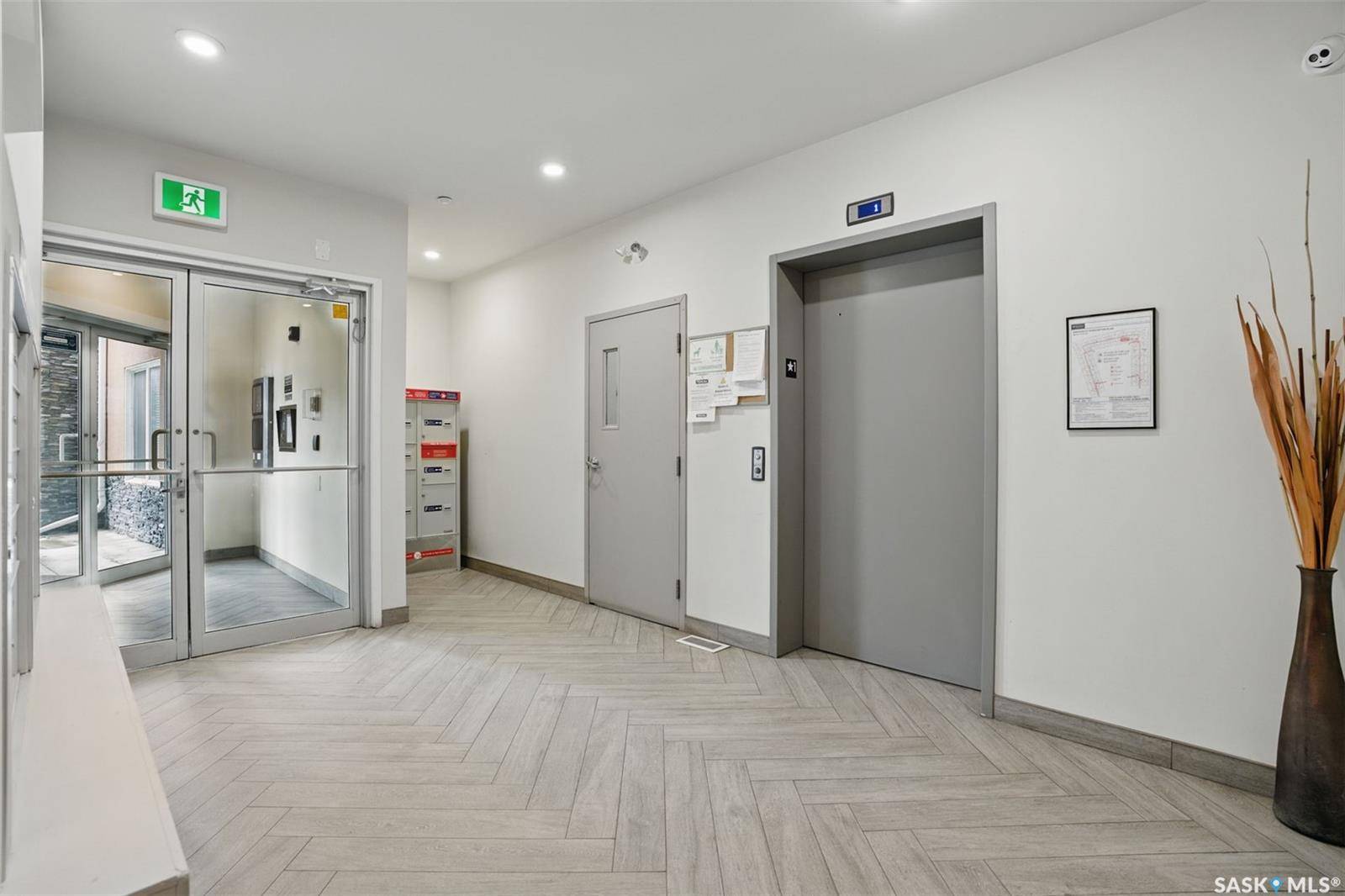 Saskatoon, SK S7V 0N7,142 Pawlychenko LANE #319