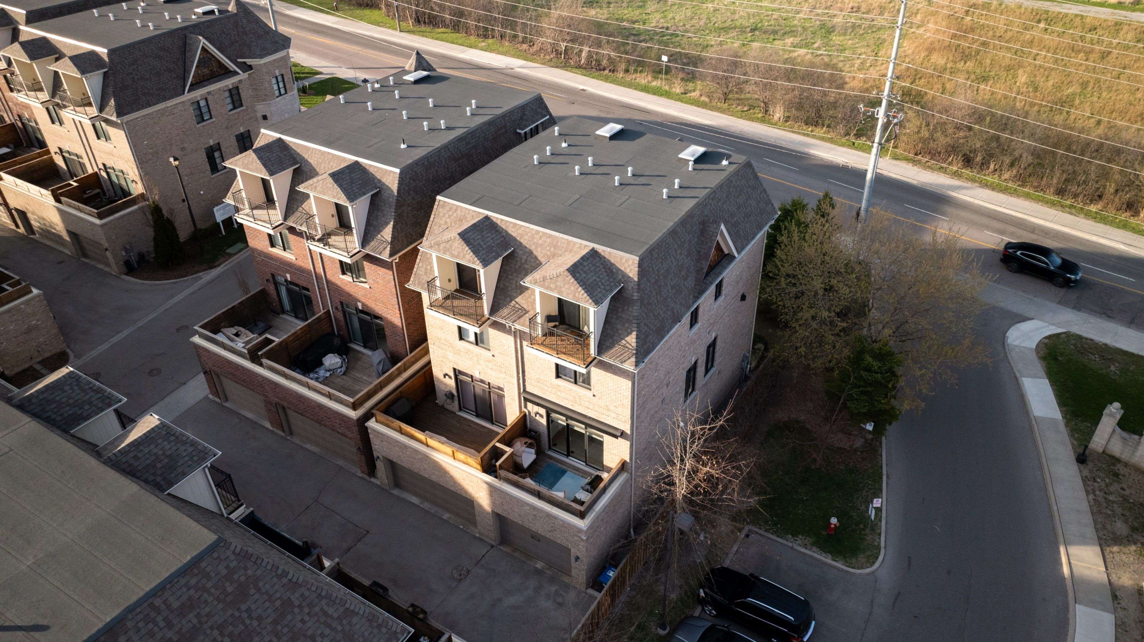 Mississauga, ON L5M 0X9,4380 Mississauga RD #8