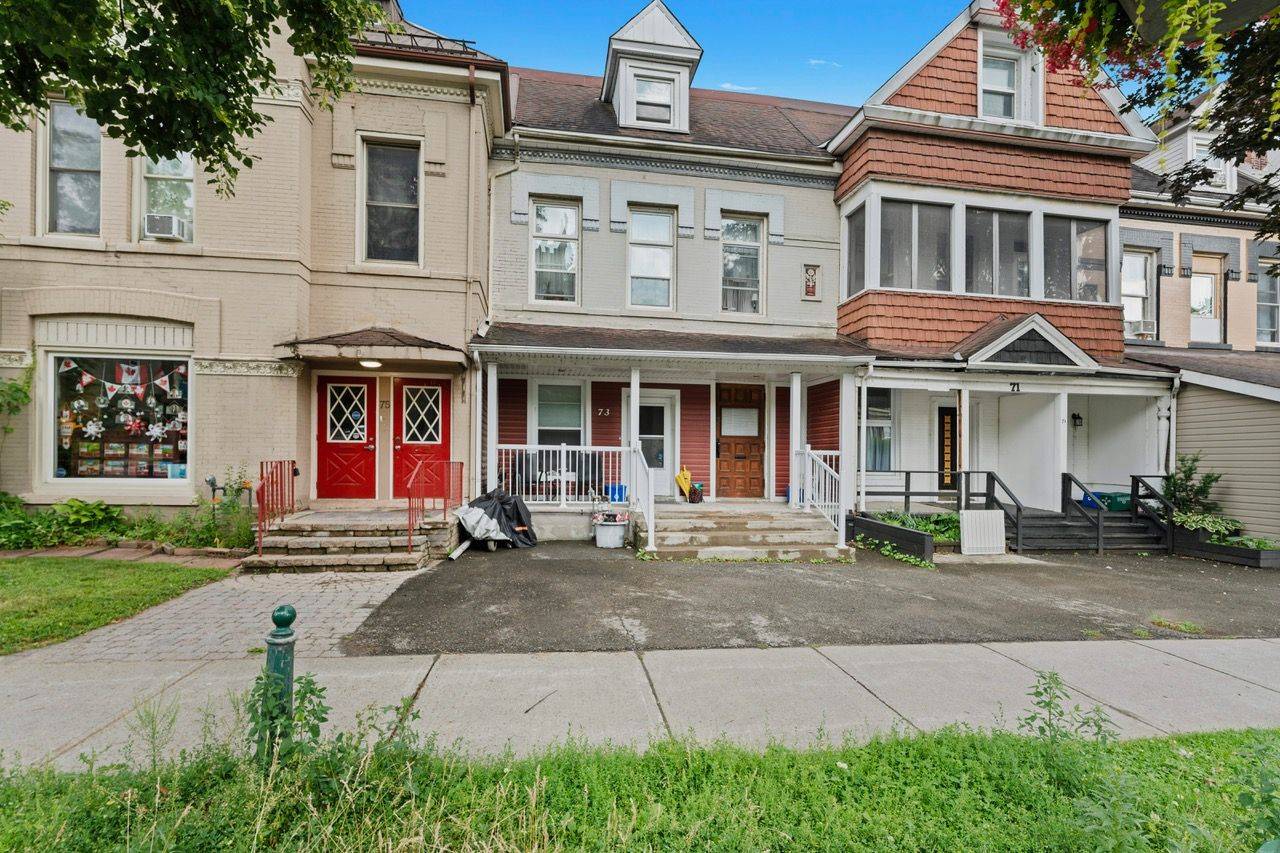 Brockville, ON K6V 1B2,73 King ST E