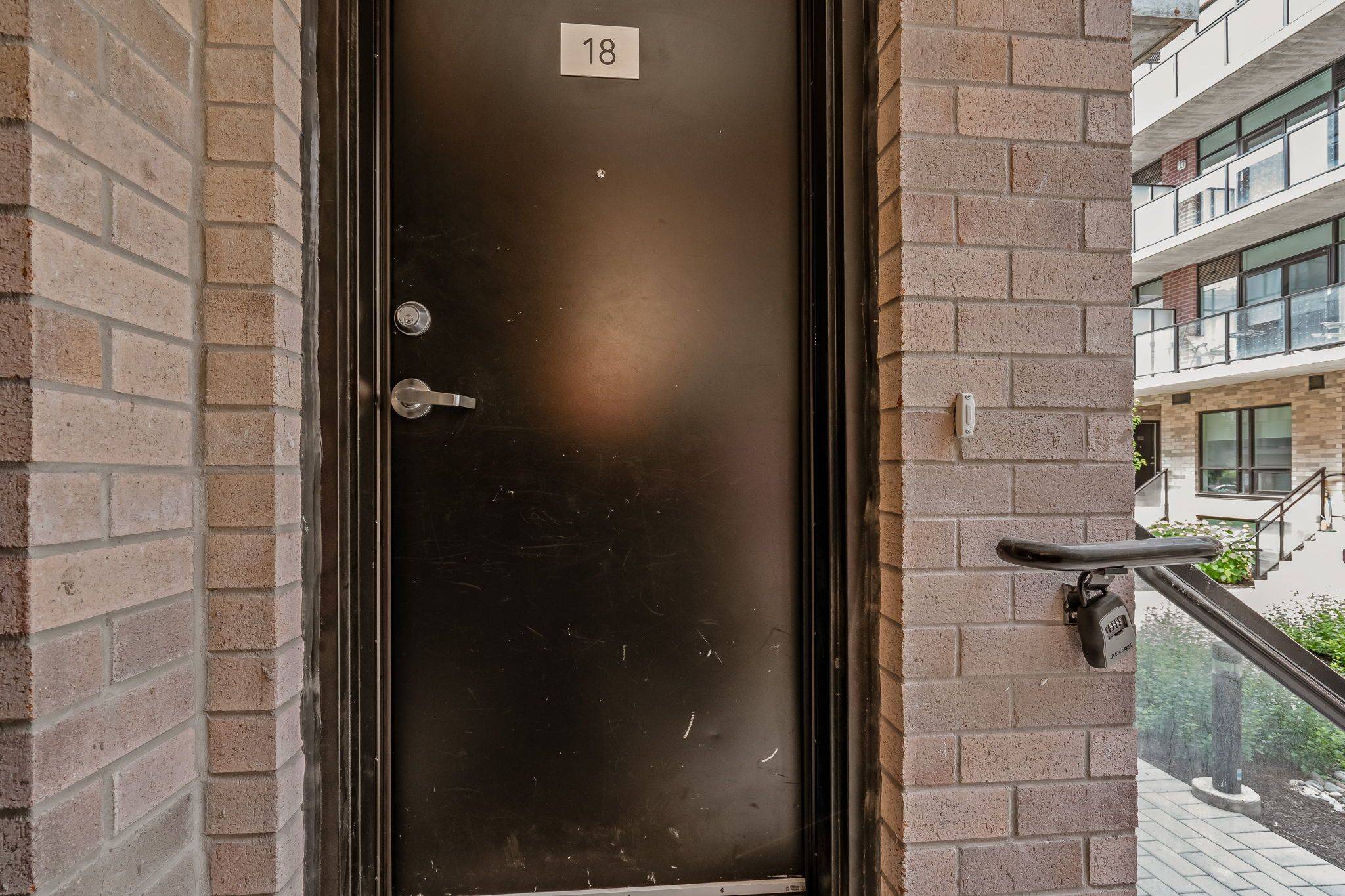 Toronto C06, ON M3H 0E9,861 Sheppard AVE W #18