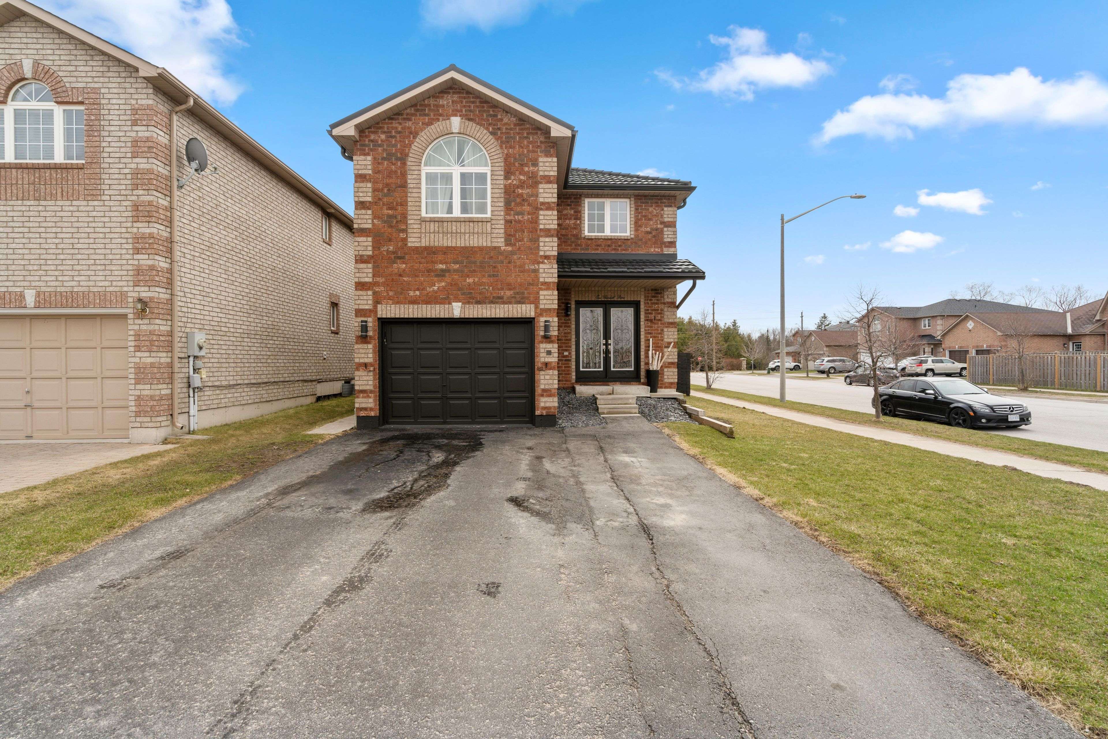 Barrie, ON L4N 5X4,1 Glenhill DR