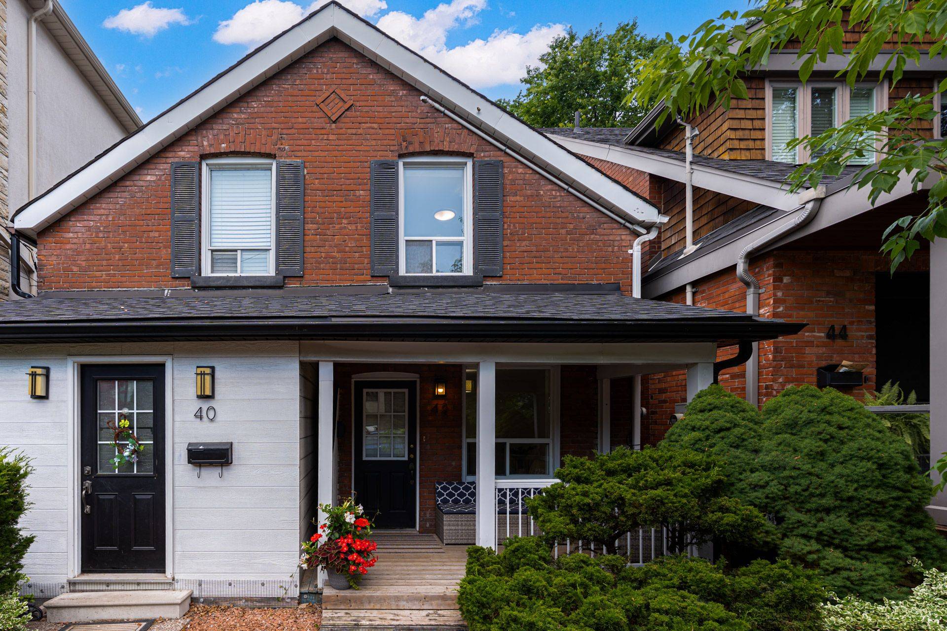 Toronto C04, ON M4N 1Y9,42 Roslin AVE