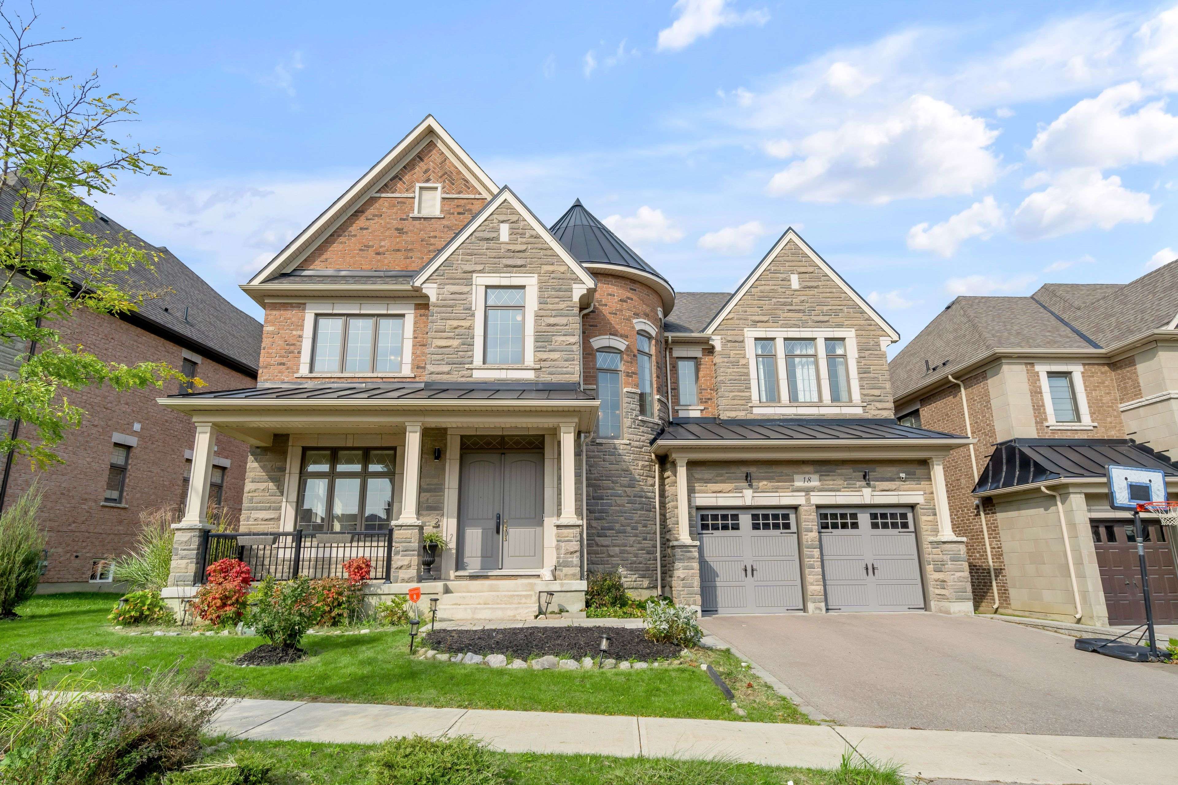 Vaughan, ON L4H 4T4,18 Ridgepoint RD
