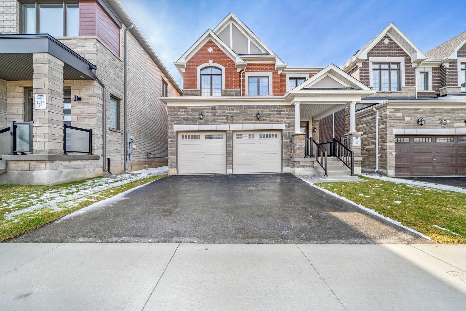 Barrie, ON L9J 0Y8,45 Mcbride TRL