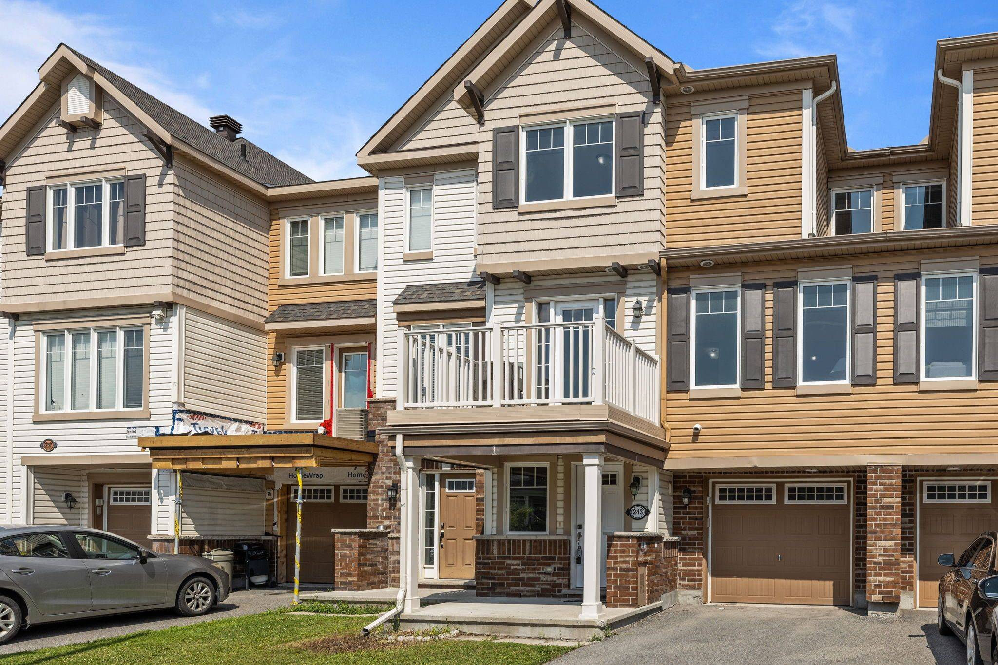 Stittsville - Munster - Richmond, ON K2S 0T6,243 Par-La-Ville CIR