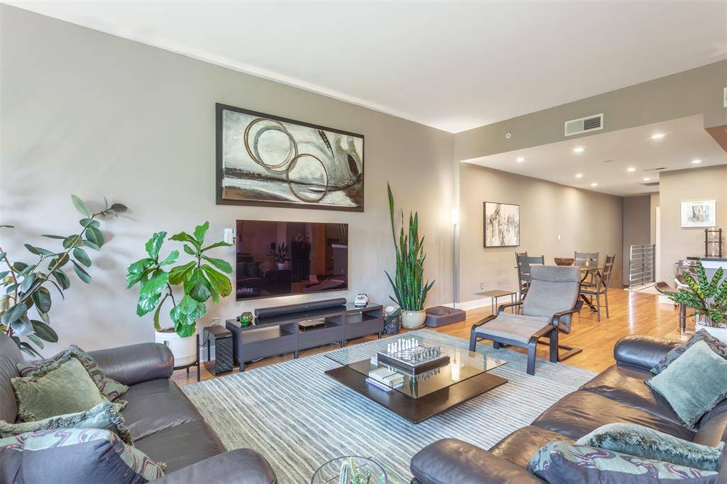 Addison, TX 75001,5055 Addison Circle #413