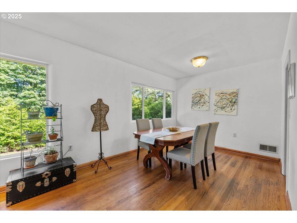 Portland, OR 97219,6930 SW BRIER PL