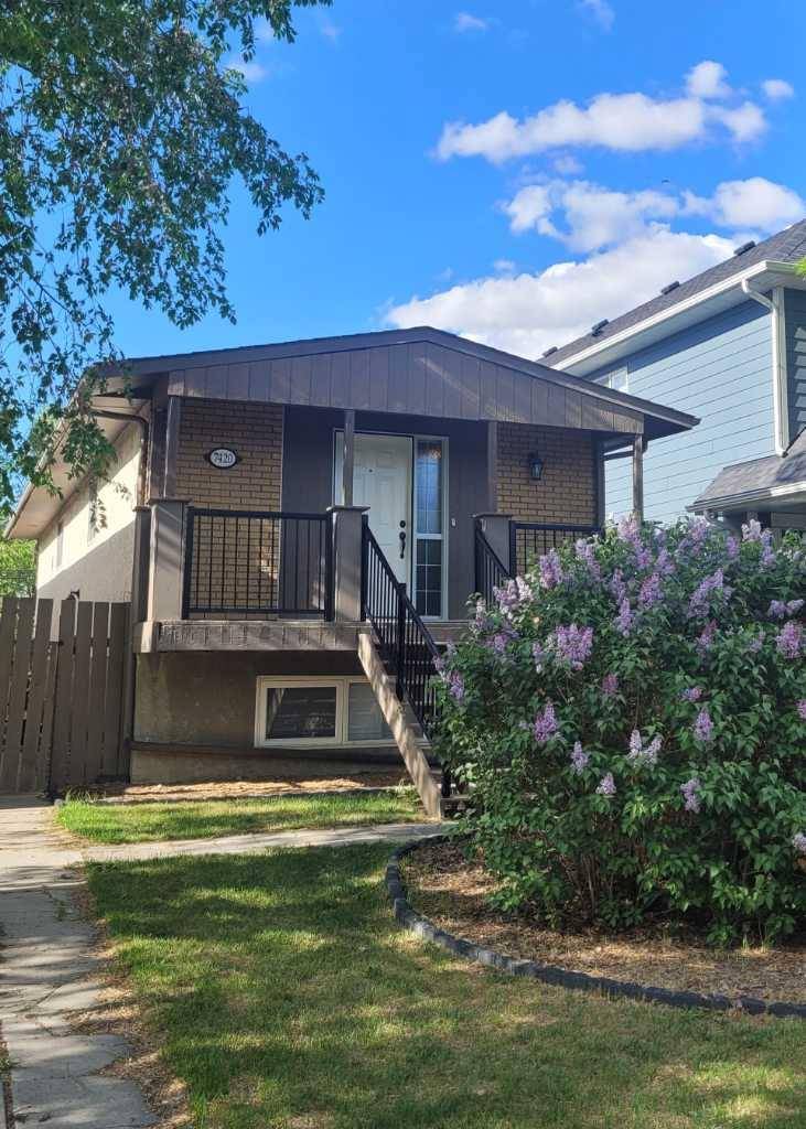 Calgary, AB T3B1V3,7420 36 AVE NW