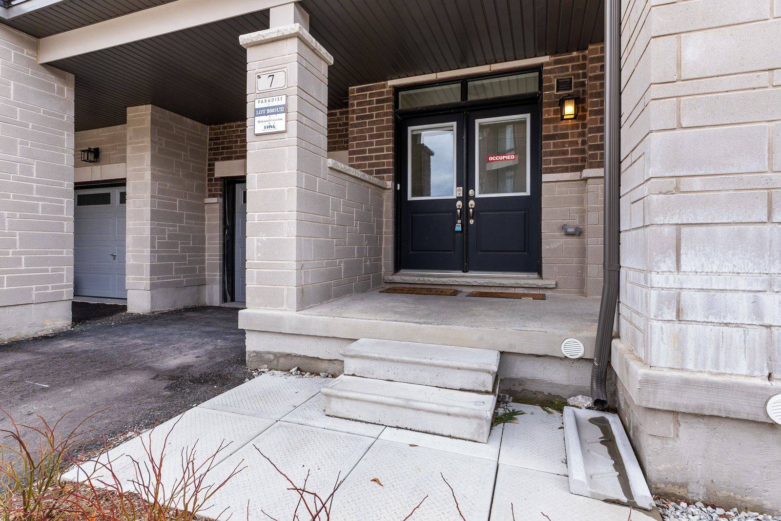 Vaughan, ON L4H 5G2,7 Holyrood CRES