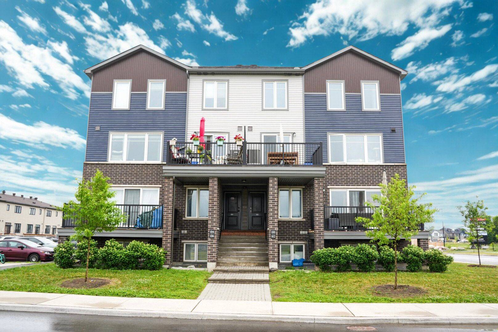 Barrhaven, ON K2J 6R5,102 Chakra ST #1