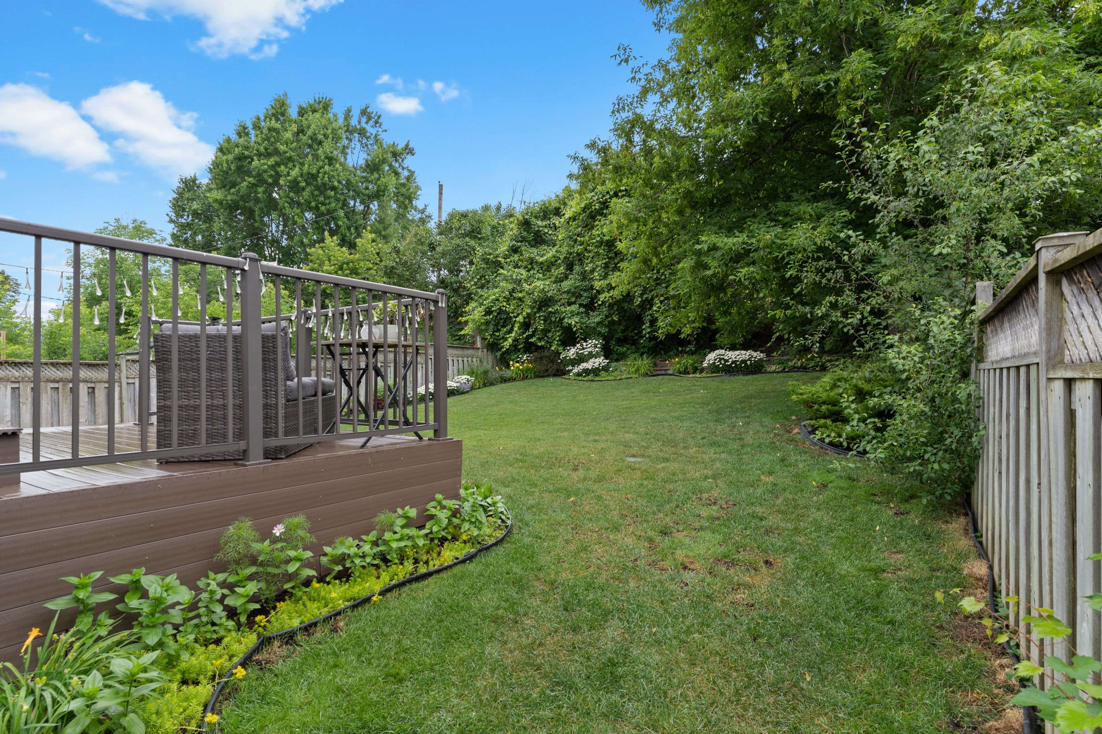 Kingston, ON K7M 9C2,938 Lombardy ST