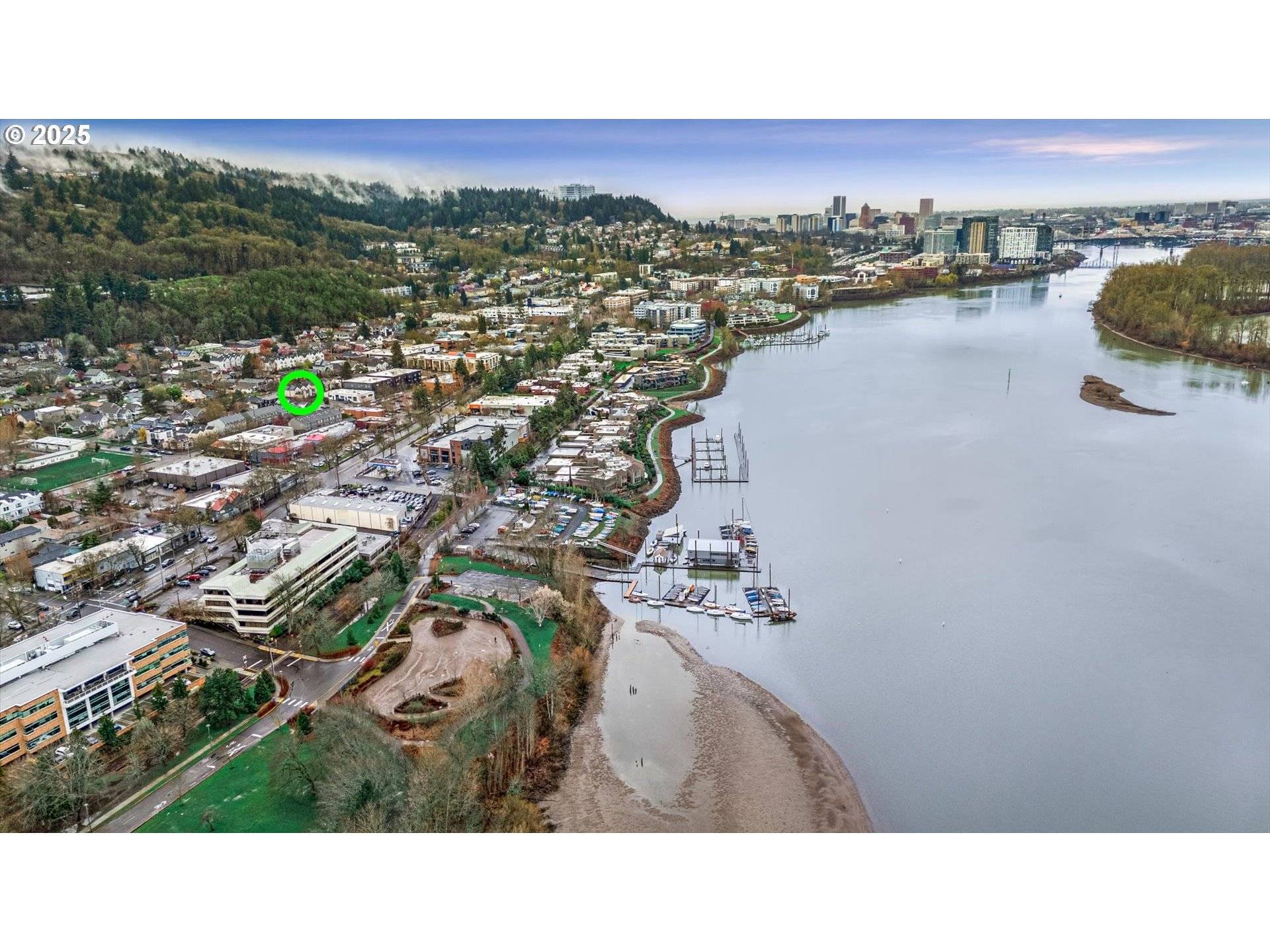 Portland, OR 97239,5951 S HOOD AVE