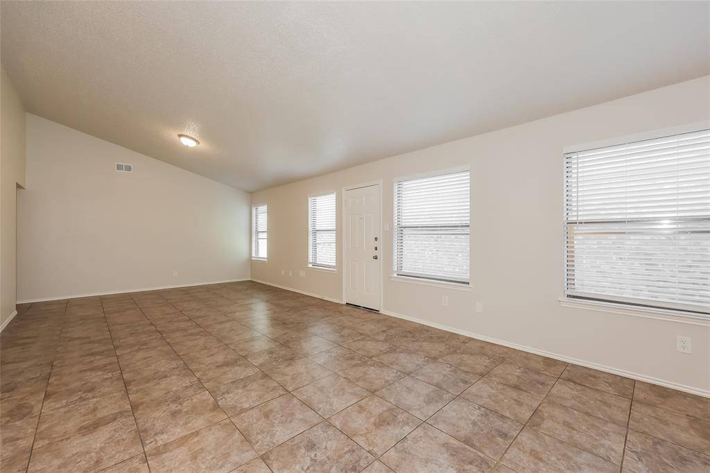 Irving, TX 75060,2805 Bridge Lake Drive