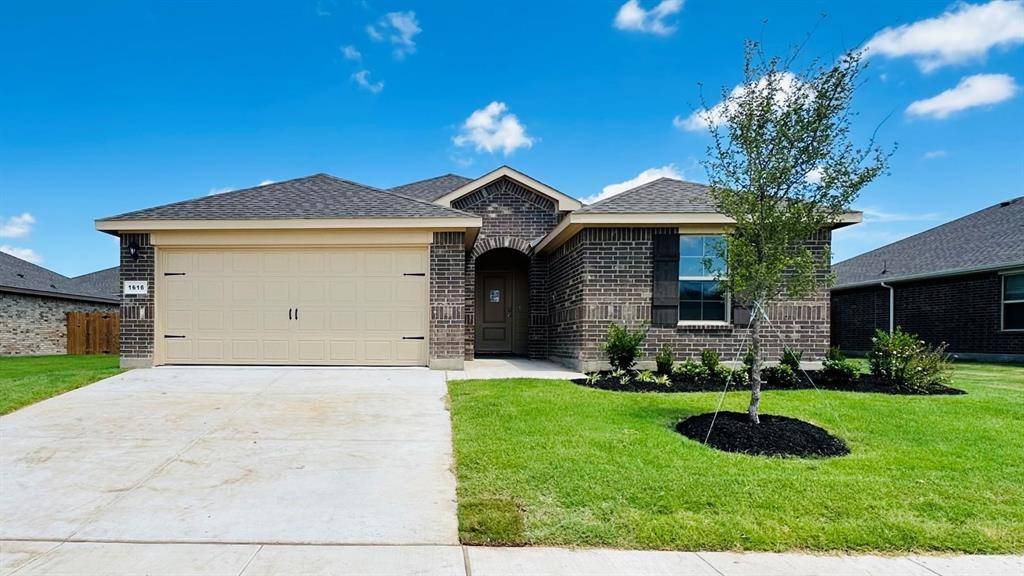 Cleburne, TX 76033,1616 MARSH Street