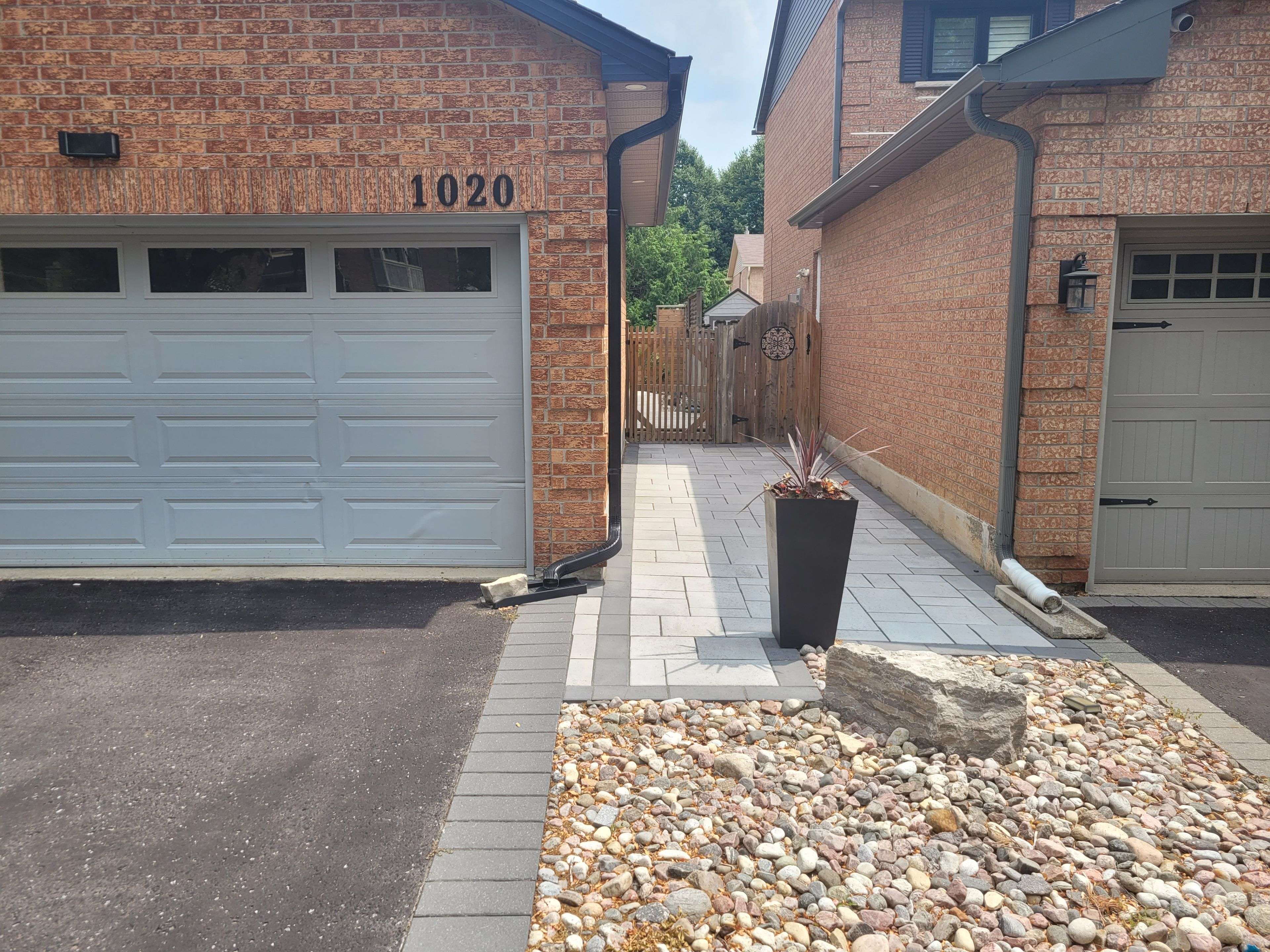Pickering, ON L1X 1N3,1020 Benton CRES