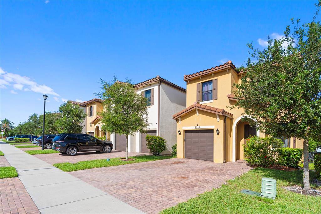 Tamarac, FL 33319,5215 NW 50th Ter