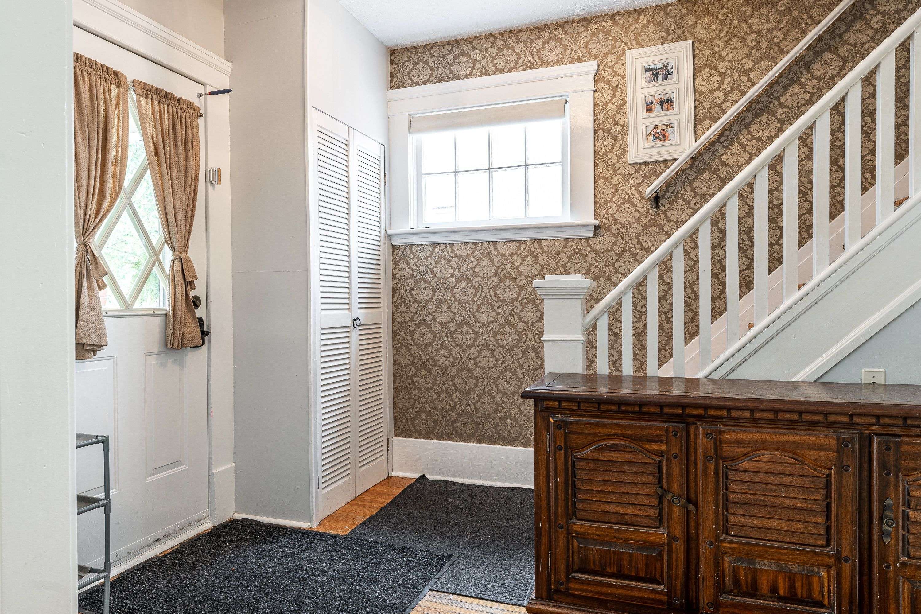 Stratford, ON N5A 2W8,120 St Vincent ST S