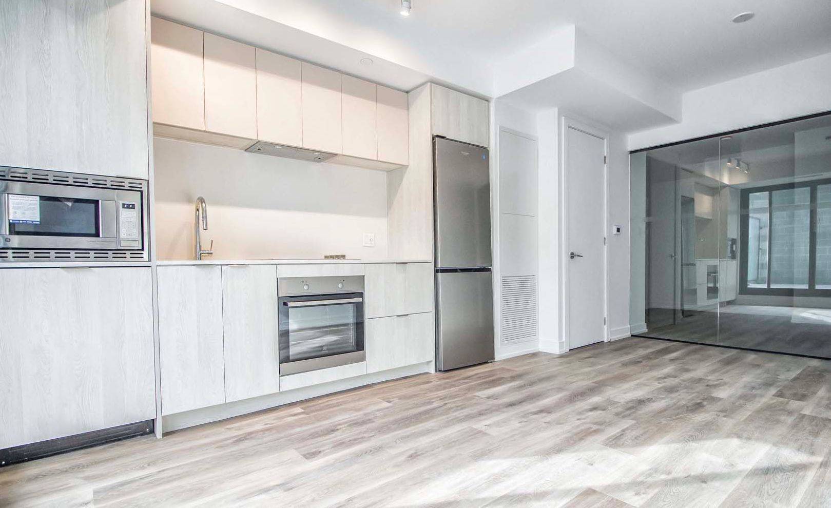 Hamilton, ON L9R 0A8,1 Jarvis ST #304