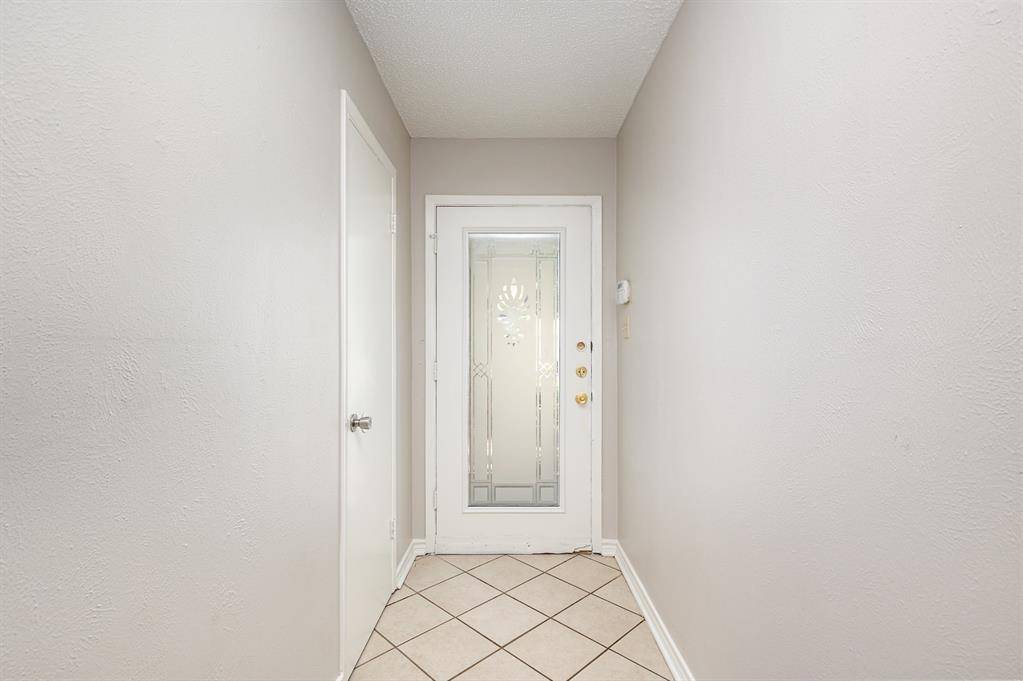 Arlington, TX 76013,2200 Clover Park Drive
