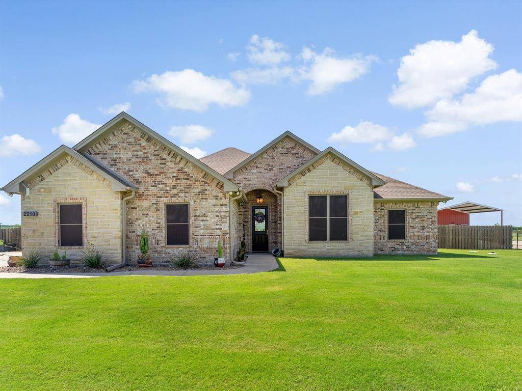 Cleburne, TX 76031,2210 County Road 1104