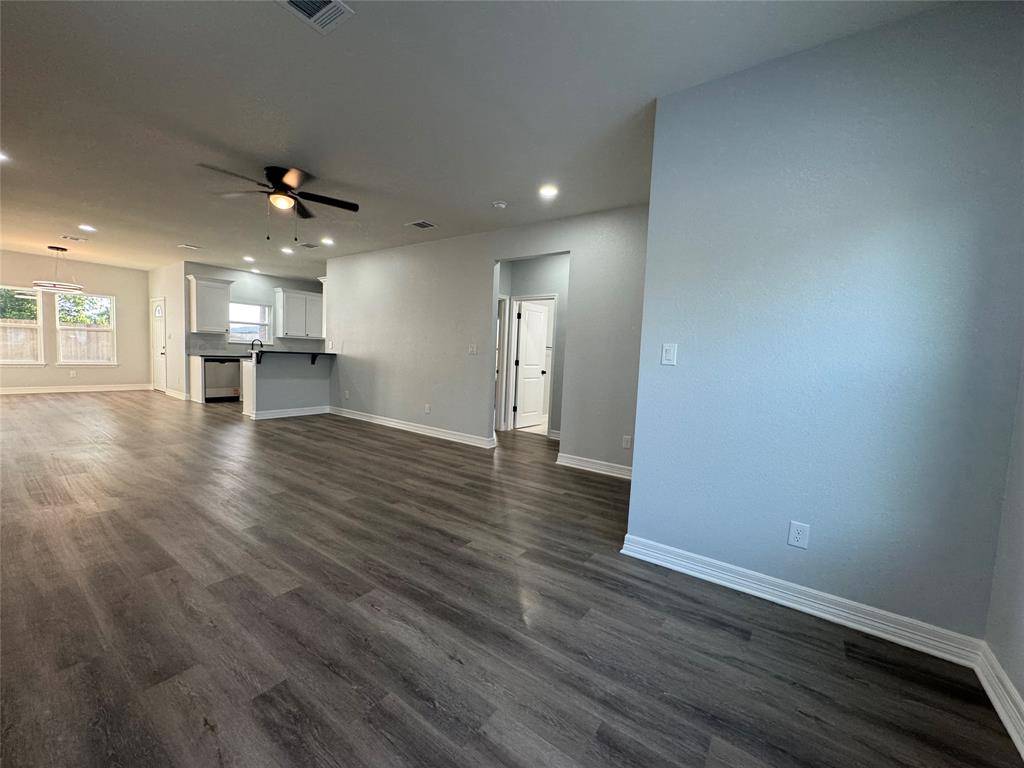 Mcgregor, TX 76657,331 Rogers Street