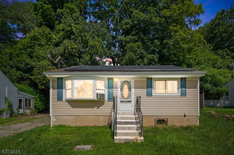 Hopatcong Boro, NJ 07874,121 Brooklyn Stanhope Rd
