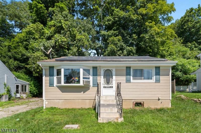 Hopatcong Boro, NJ 07874,121 Brooklyn Stanhope Rd