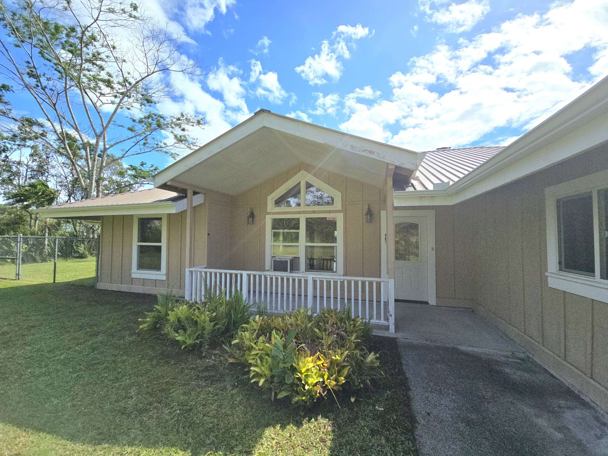 Keaau, HI 96749,15-1581 RAILROAD AVE
