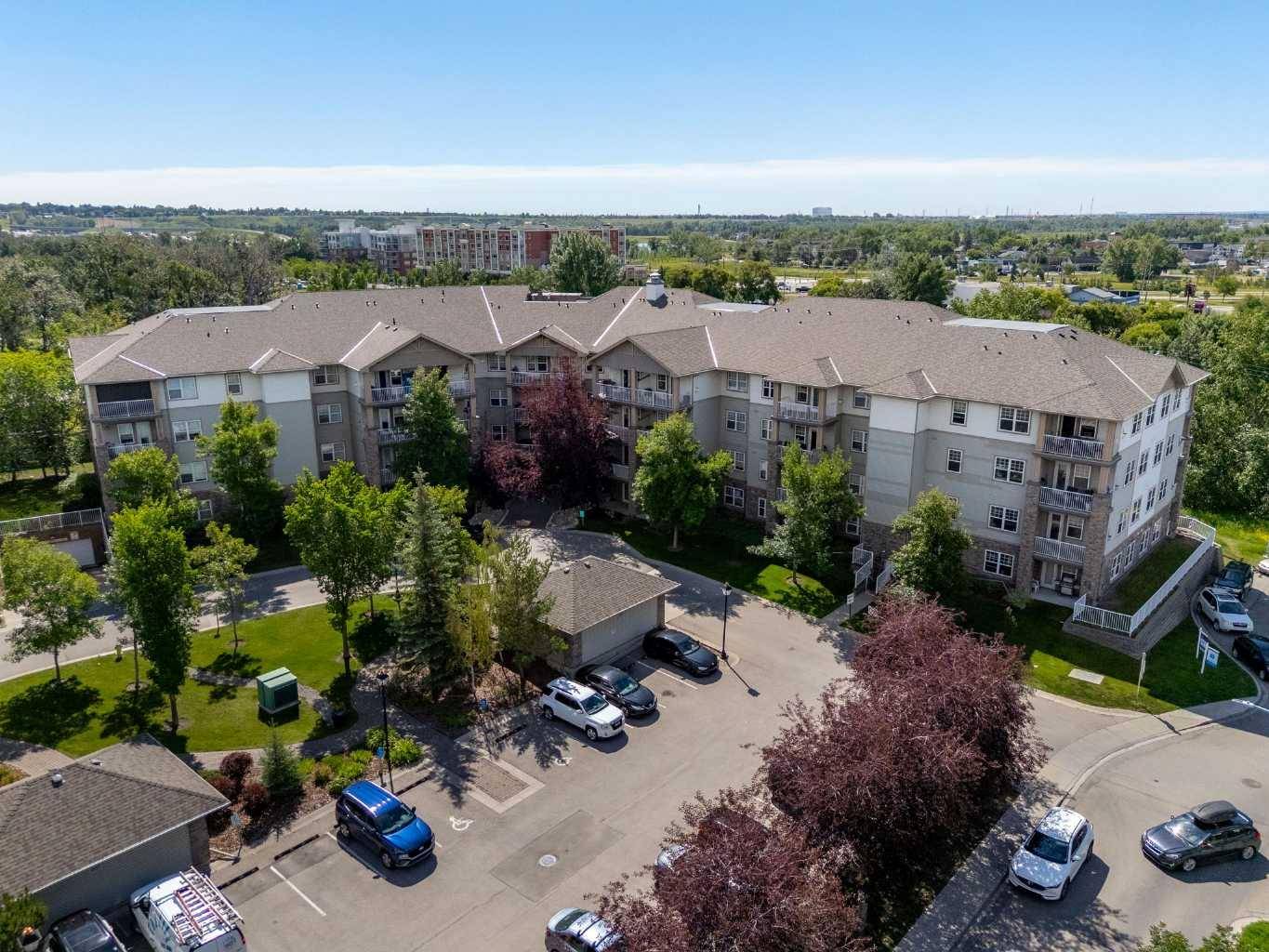 Calgary, AB T2G 5S6,1414 17 ST SE #214