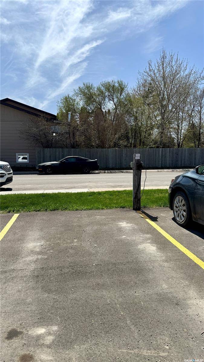 Saskatoon, SK S7J 4B7,802C Kingsmere BOULEVARD #307