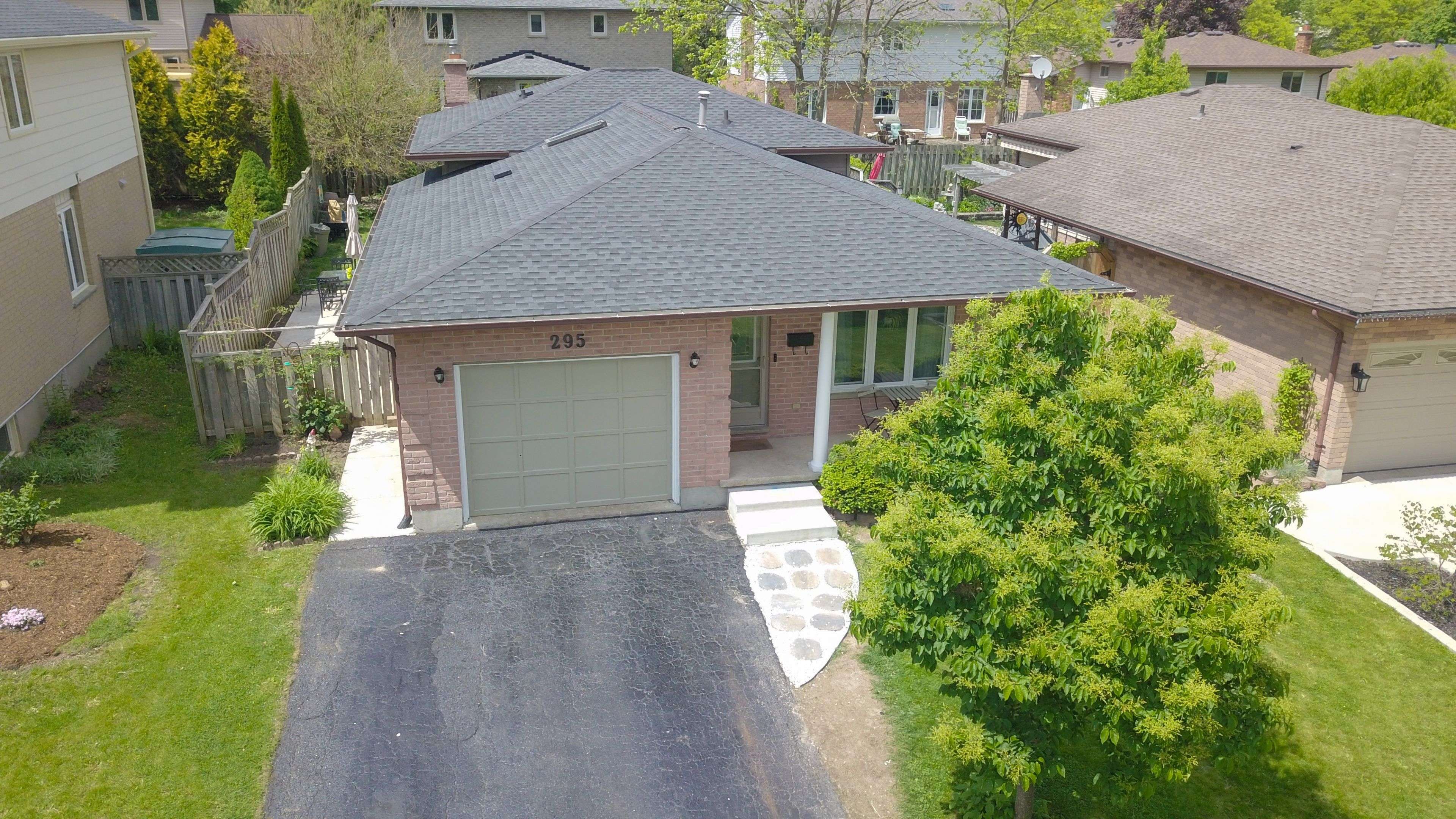 London North, ON N6G 4G9,295 Walmer GRV