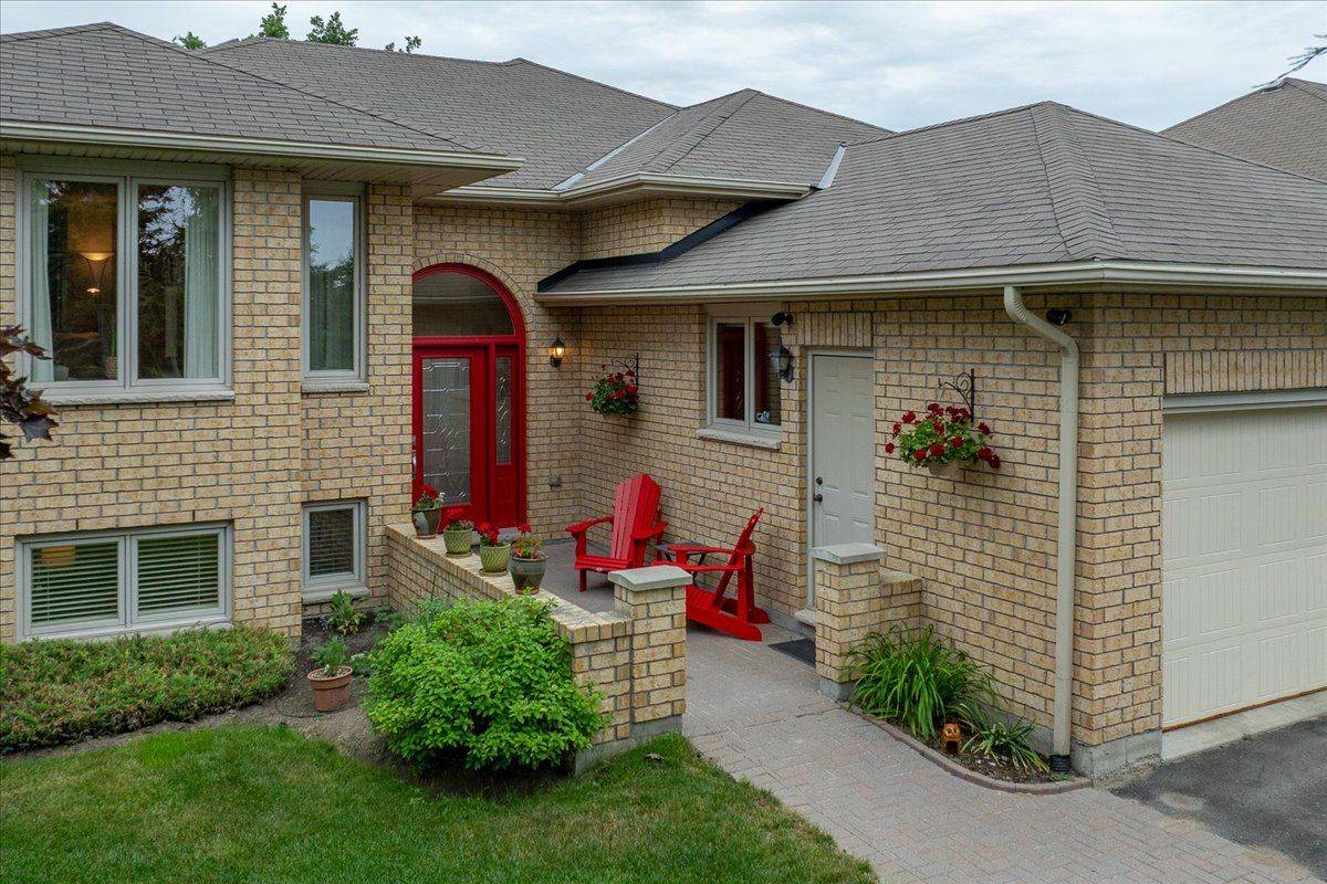 Kawartha Lakes, ON K0M 1A0,101 South Harbour DR