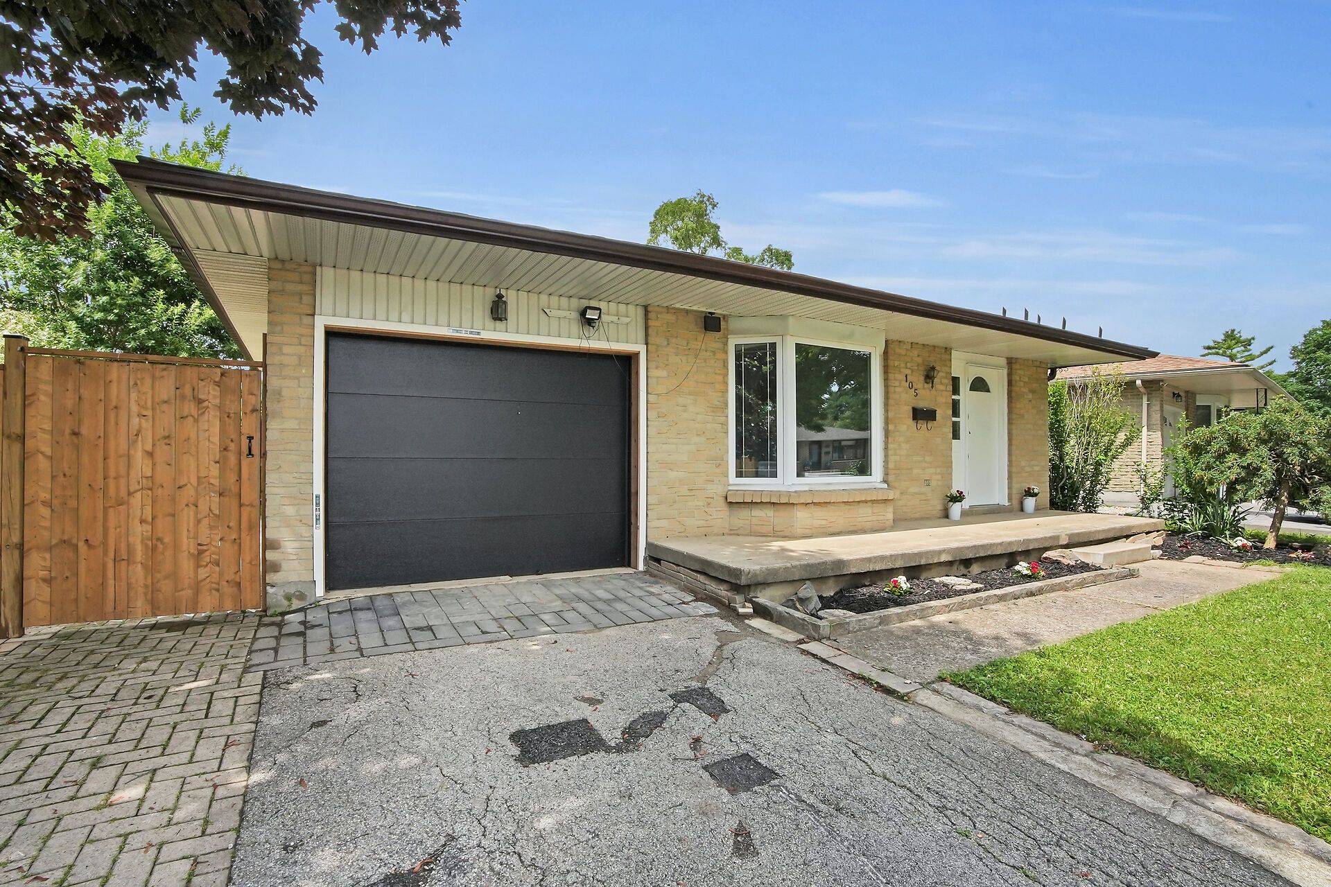 London South, ON N6E 2E2,105 FENNELL CRES