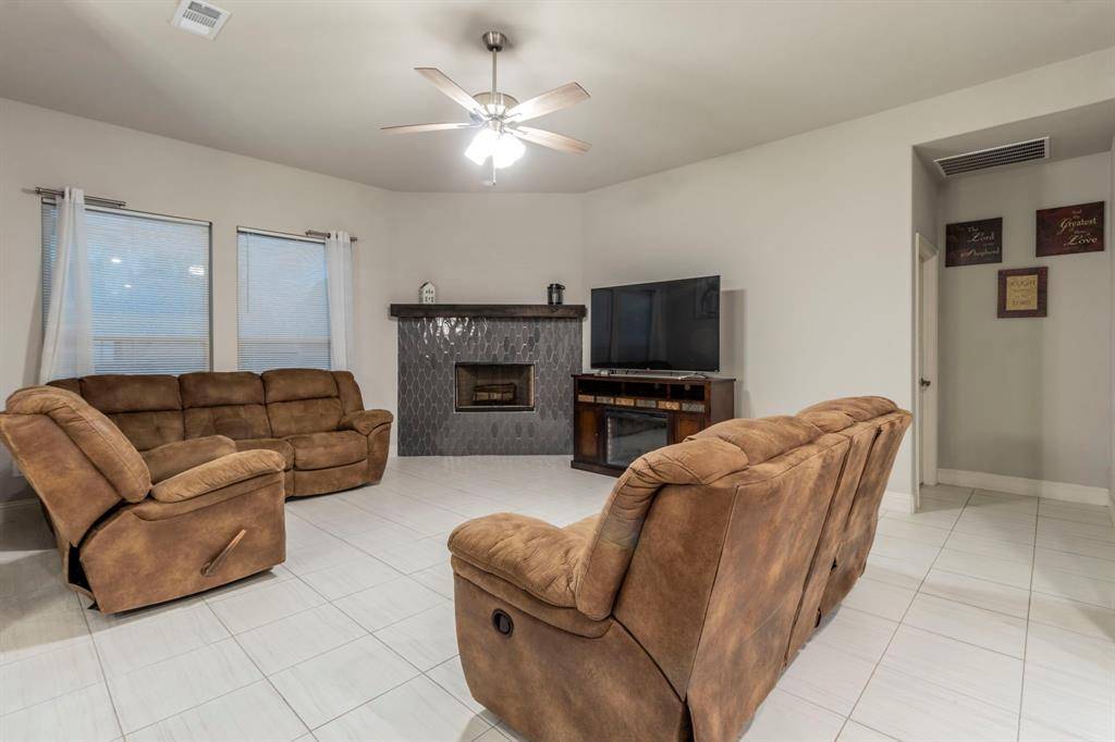 Midlothian, TX 76065,518 Clifton Court