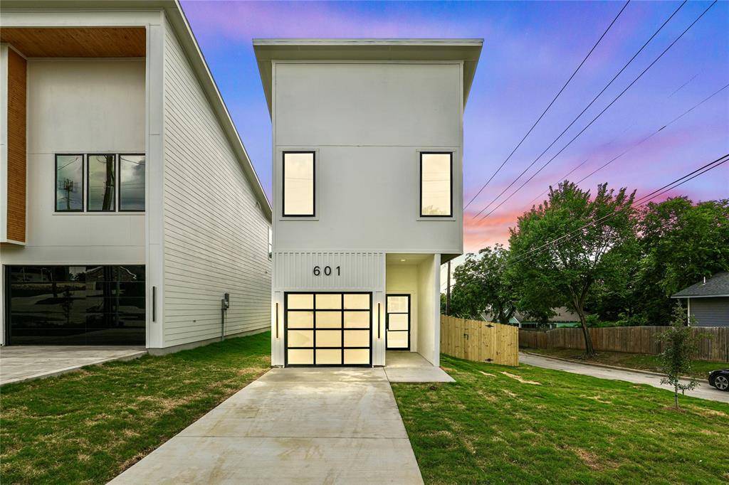 Dallas, TX 75203,601 S Moore Street