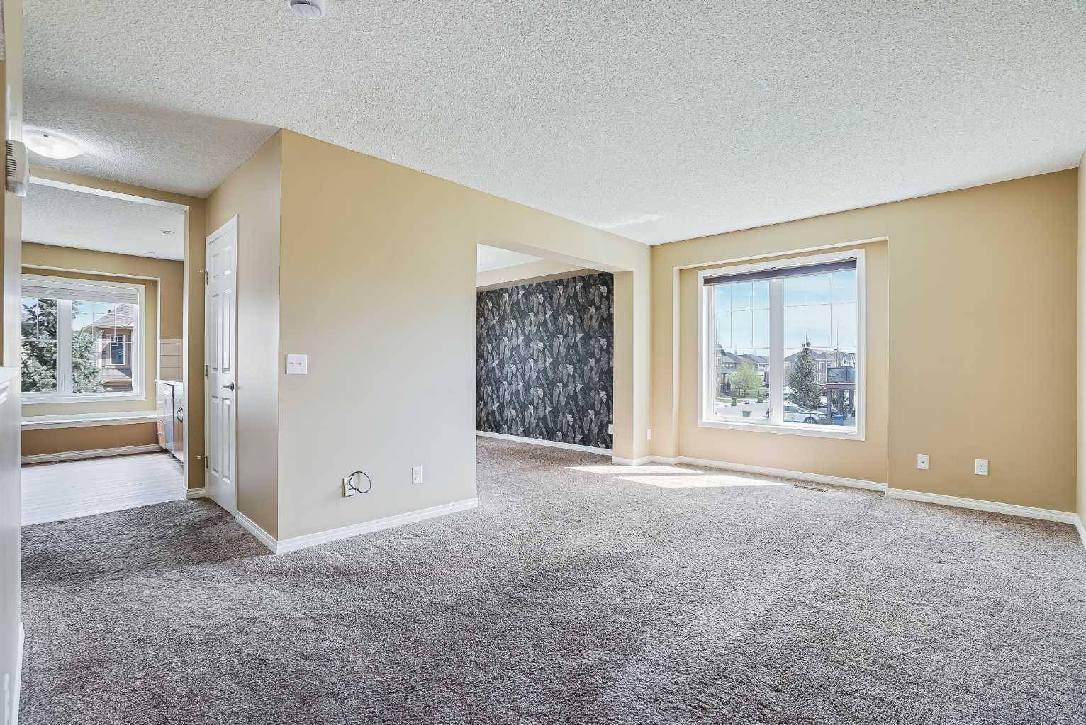 Airdrie, AB T4B 3R3,145 Windstone AVE SW
