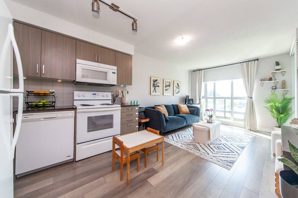 Toronto W10, ON M9W 0C6,80 Esther Lorrie DR #313