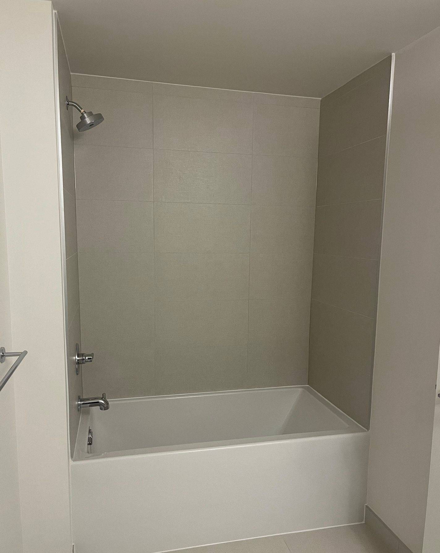 Grimsby, ON L3M 4E8,385 Winston RD #204