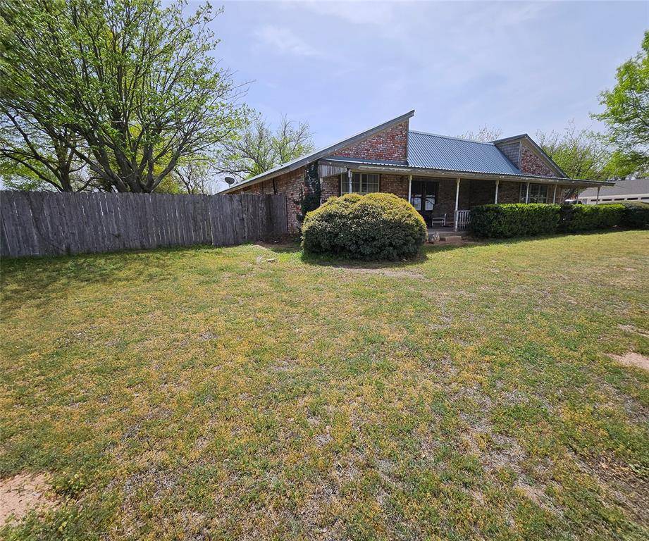 Bowie, TX 76230,1352 Winn Road