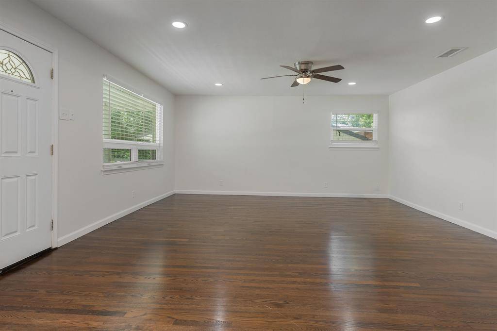 Dallas, TX 75214,7024 Irongate Lane