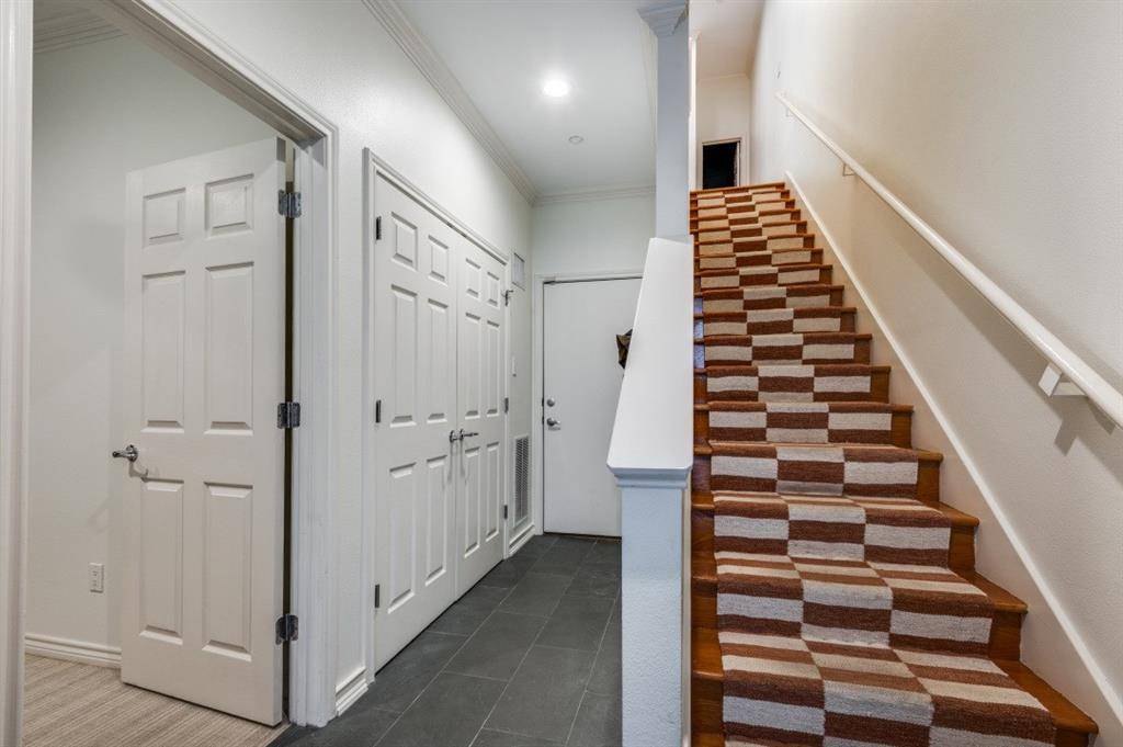 Dallas, TX 75205,4411 Mckinney Avenue #19